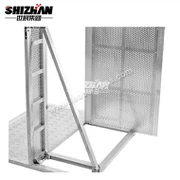 Pregradna ograja za nadzor množic